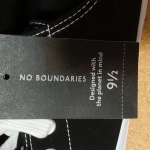 Black and White, Sneakers, mens 9 1/2 approx woman's 12